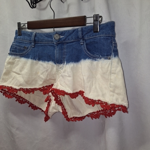 No boundaries independence day shorts size 11 - Picture 2 of 4
